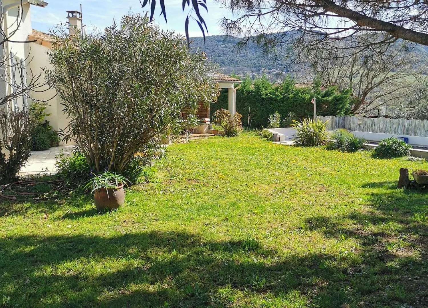 Le Refuge De Manou Bed & Breakfast Saint-Peray 0*,  France